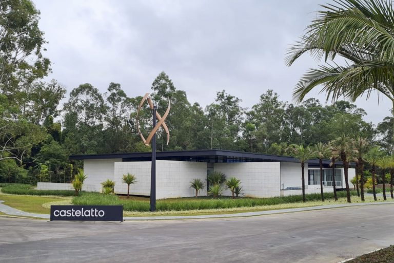 Castelatto-Brasil-micro-wind-turbine