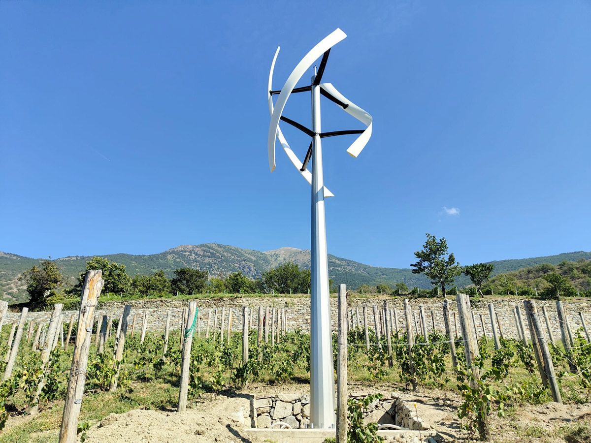 micro-eolico-verticale-serra-Ollignan